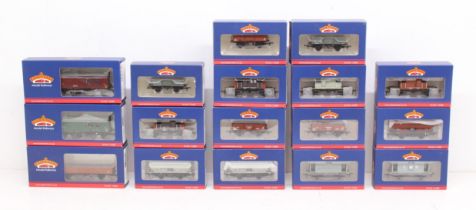 Bachmann: A collection of seventeen assorted boxed Bachmann, OO Gauge rolling stock. General wear
