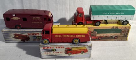 Dinky: A collection of three boxed Dinky Toys Commercial vehicles to include: Horse Box 981, AEC