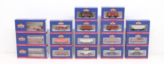 Bachmann: A collection of seventeen assorted boxed Bachmann, OO Gauge rolling stock. General wear