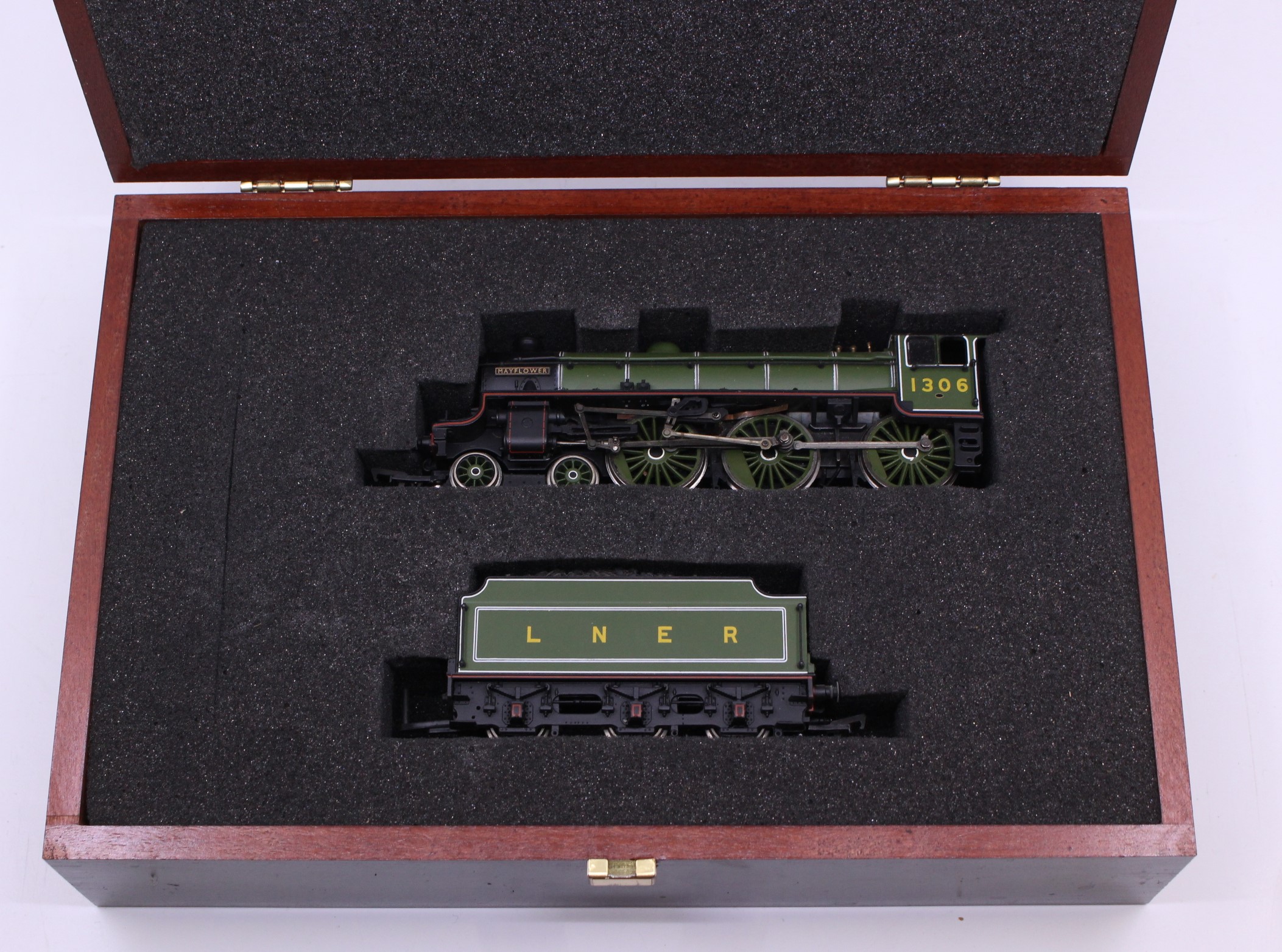 Bachmann: A boxed Bachmann, OO Gauge, Mayflower, locomotive and tender, Reference 31-705. Limited - Image 2 of 5