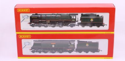 Hornby: A boxed Hornby, OO Gauge, BR 4-6-2 Britannia Class Locomotive and Tender 'Flying