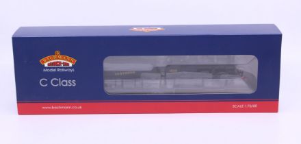 Bachmann: A boxed Bachmann, OO Gauge, C Class 1256 Southern Black, locomotive and tender,