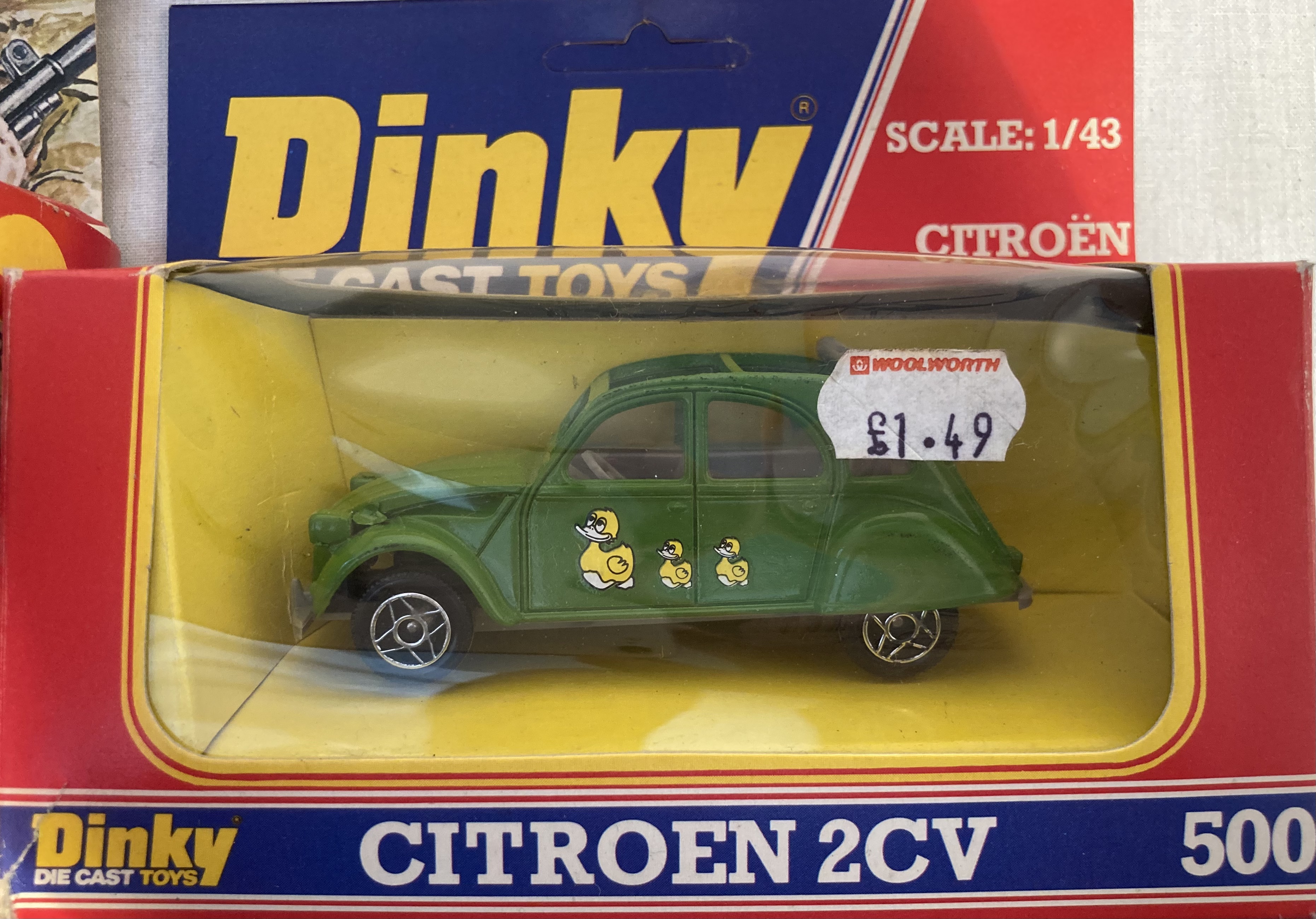Dinky: A collection of assorted Dinky Toys to include: Command Squad Set, ERF Fire Tender, Ford - Image 7 of 8