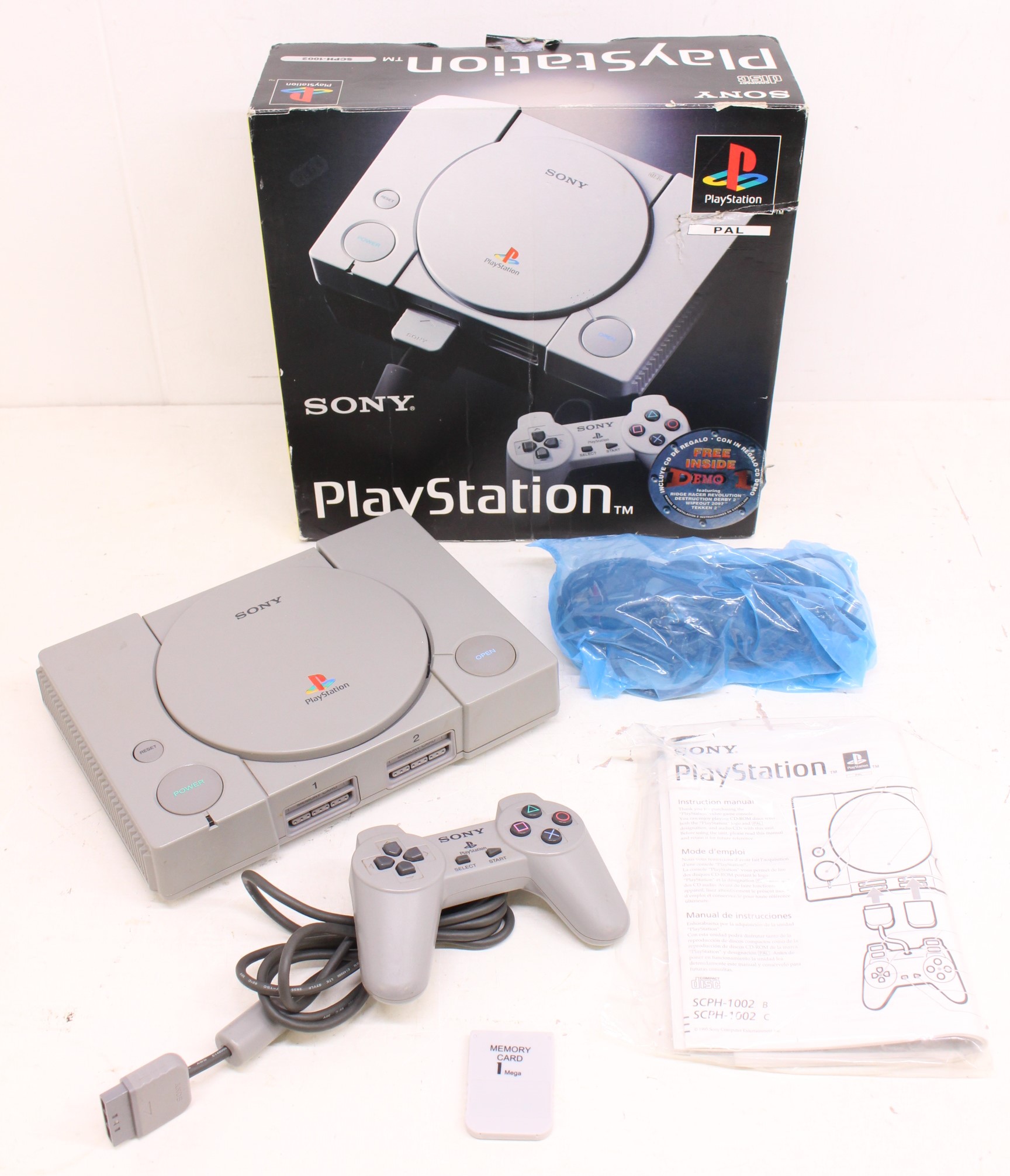 Playstation: A boxed Sony Playstation console, SCPH-1002; together with a boxed Blaze Scorpion II - Image 4 of 4