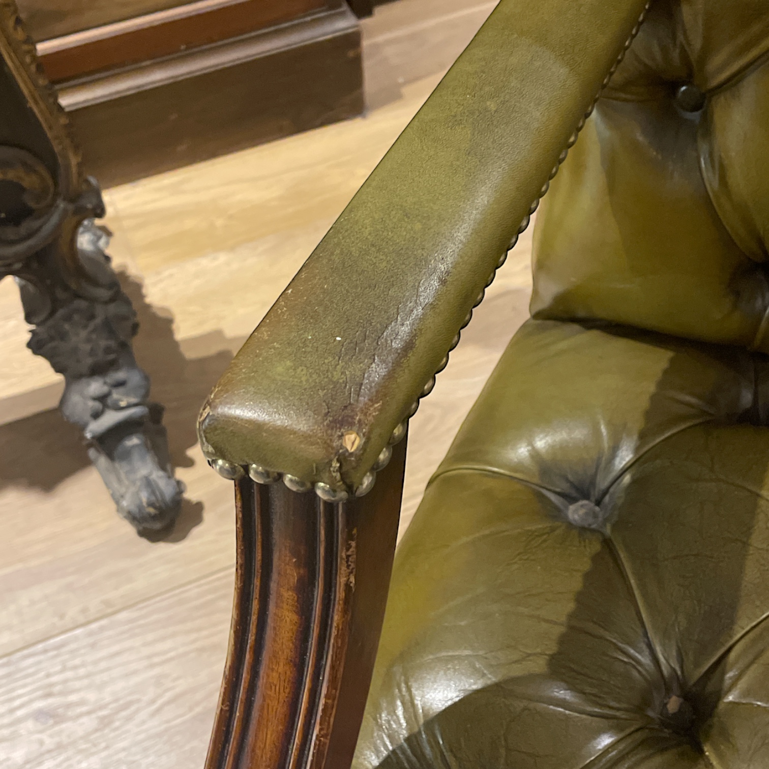 A green leather button back office chair, some small wear but a good colour and patina - Image 2 of 3