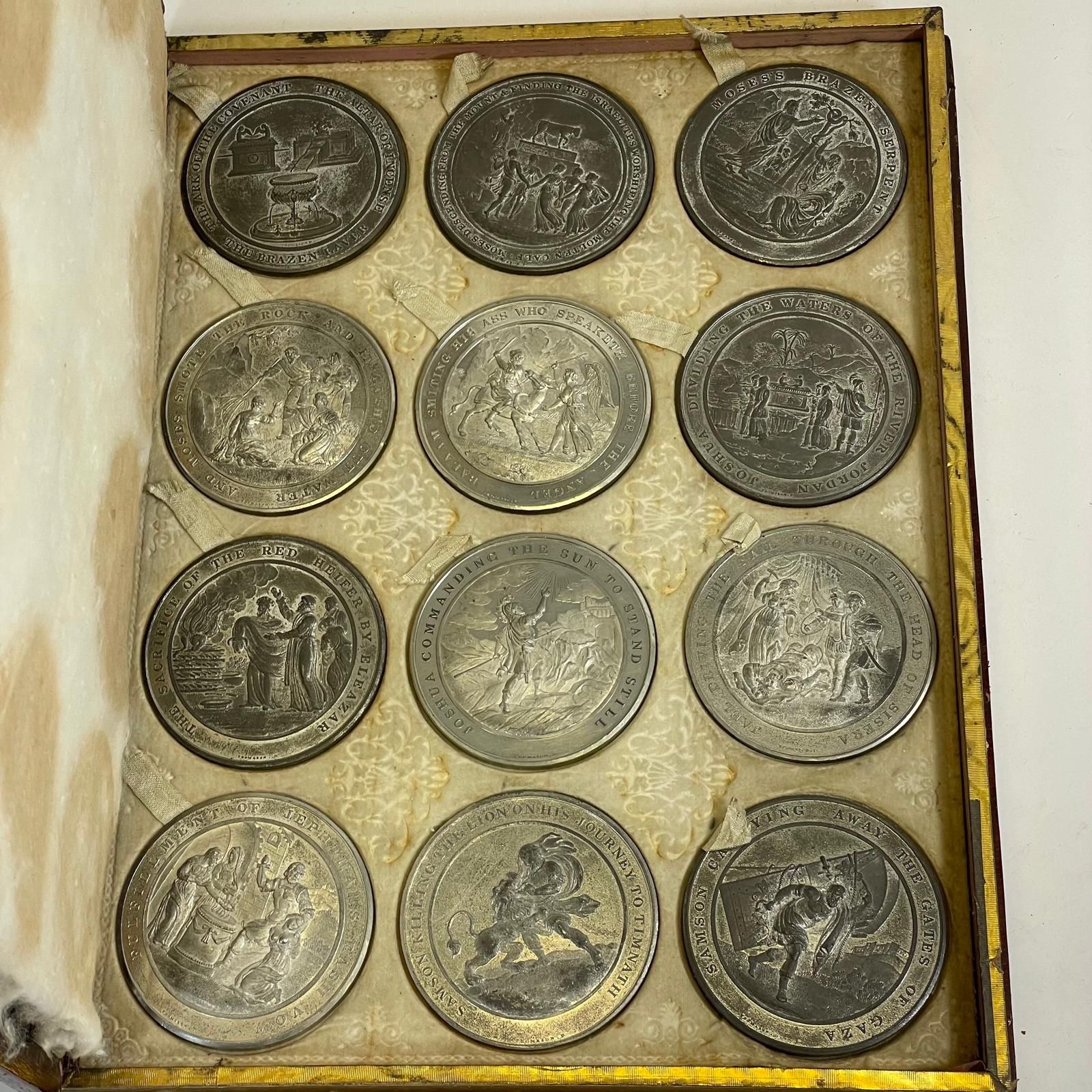 Five volumes of Thomason's Medallic Illustration of the Holy Scriptures. All complete with - Image 4 of 11