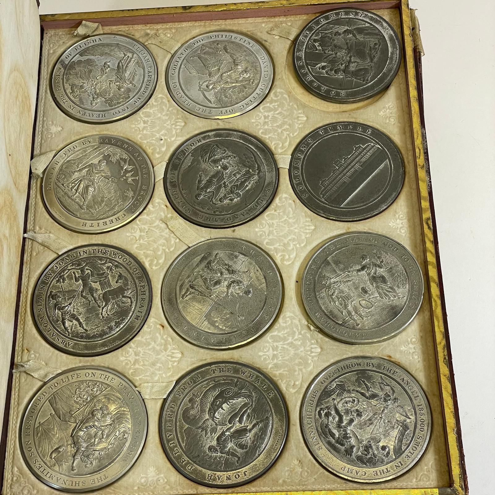 Five volumes of Thomason's Medallic Illustration of the Holy Scriptures. All complete with - Image 8 of 11