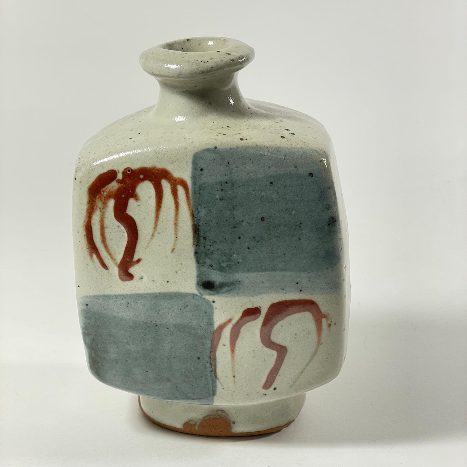 Attributed To Bernard Leach Unmarked Stoneware Bottle Vase Of Square Form Pale Grey With Alternating - Image 2 of 8