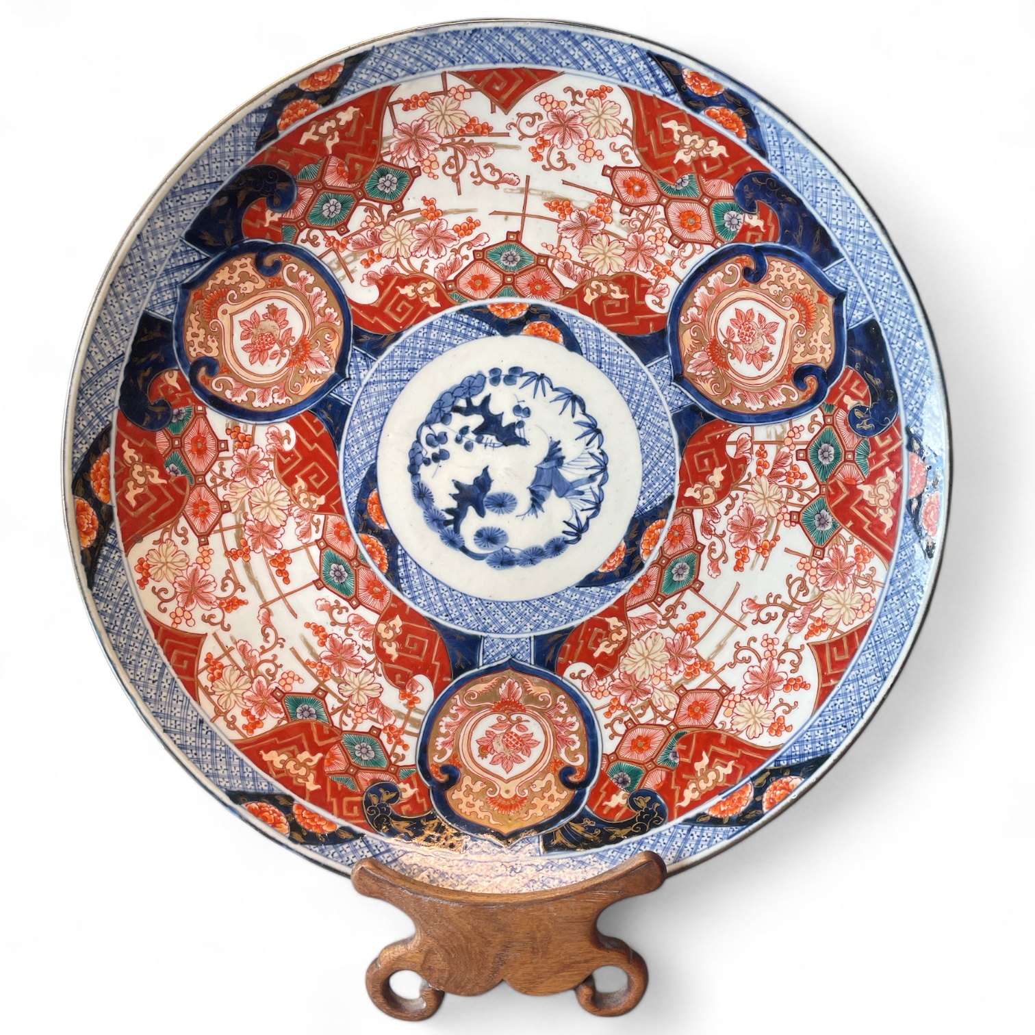 A large Oriental Japanese Imari Charger 46cm diameter in good condition