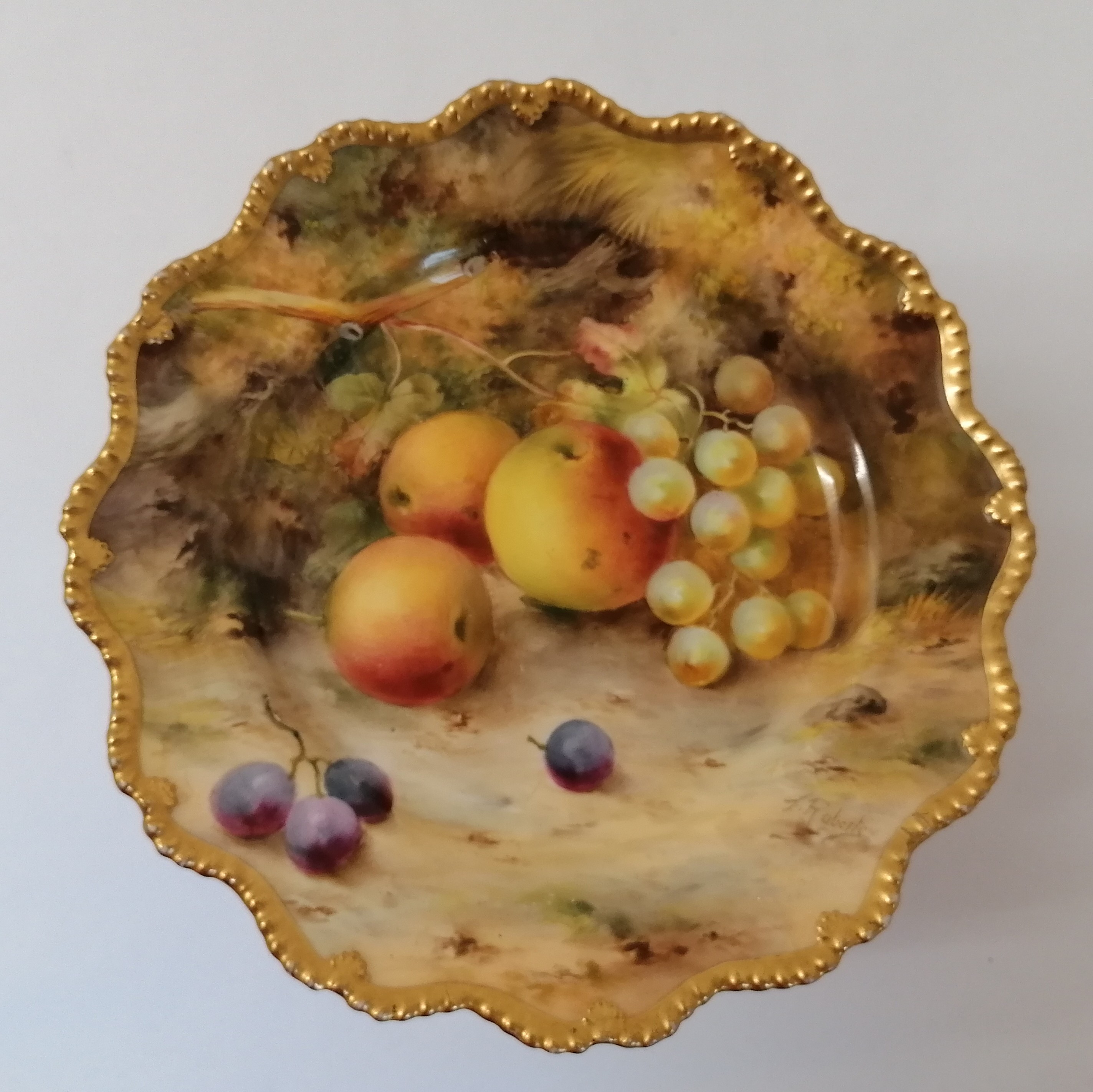 A Royal Worcester hand painted with fruit tazza. Signed by F Roberts (Frank Roberts). Puce mark. - Image 5 of 5