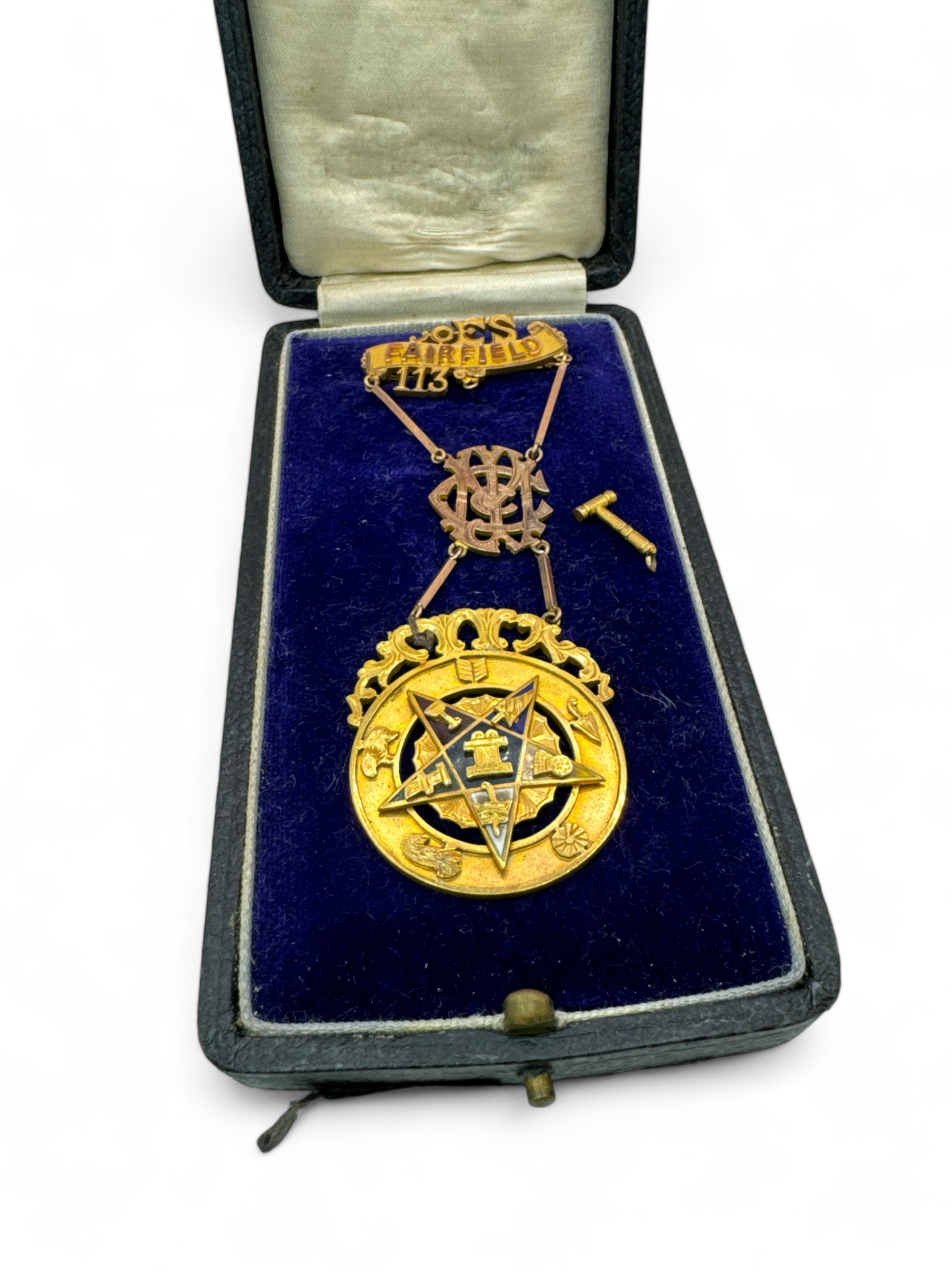 A 9ct gold enamelled Masonic Order of the Eastern Star, Masonic Matron brooch. Engraved for Sister - Image 2 of 3