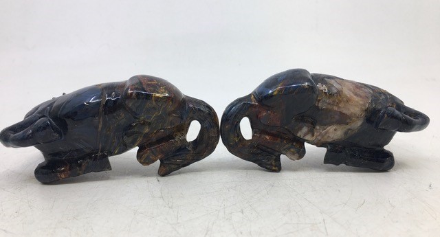 A pair of small Chinese carved stone figures of horses (2) - Image 4 of 4