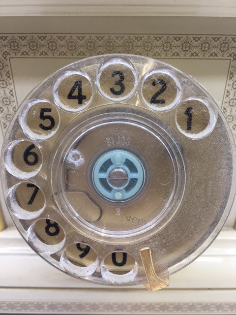 A vintage white telephone, (serial number: 05545) - Image 2 of 4
