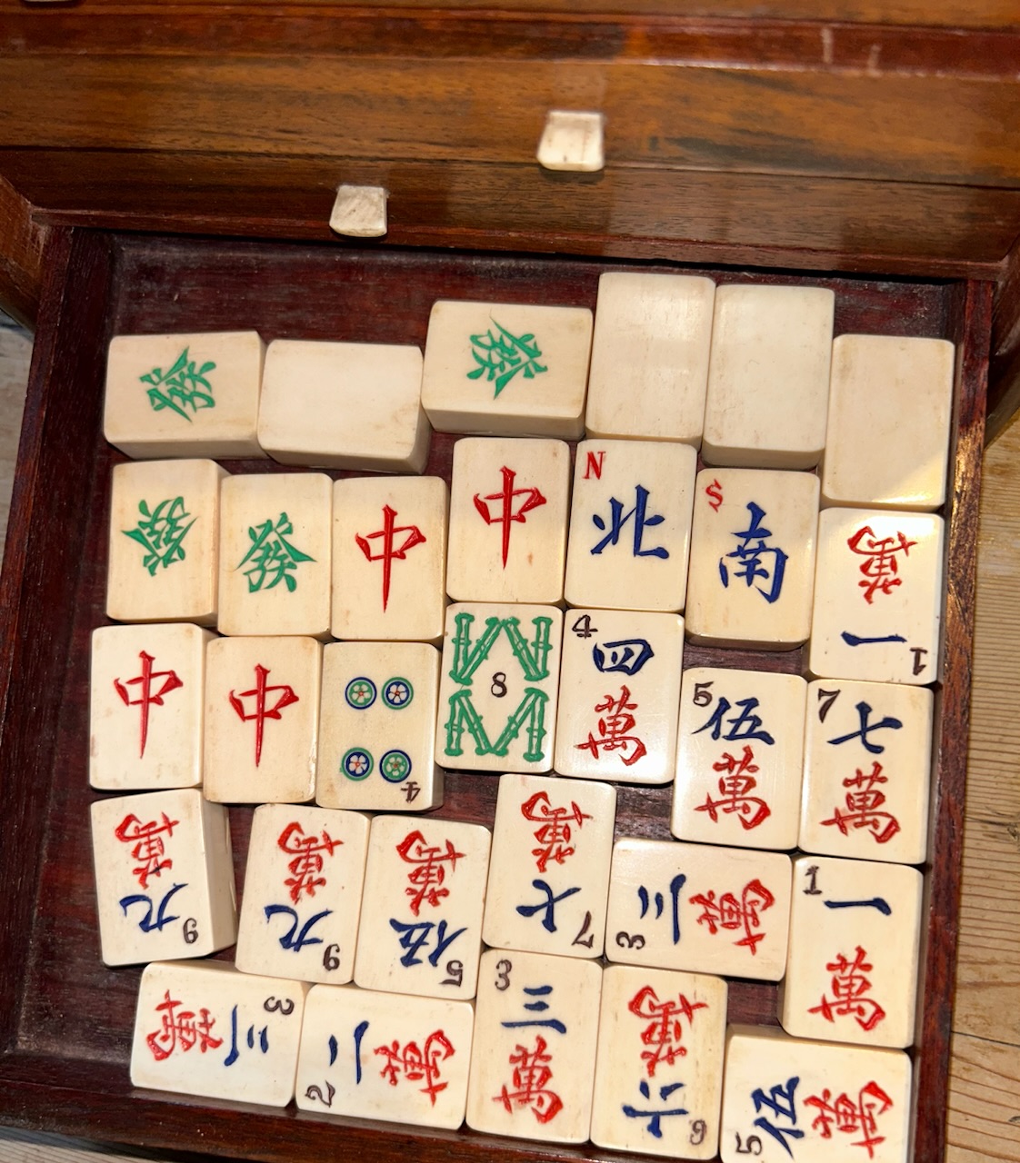 A 19th cent Chinese Mahjong  cased  set  looks complete - Image 6 of 6