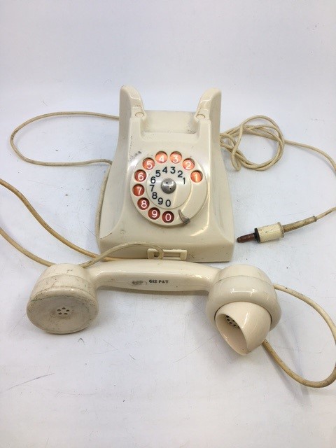 A vintage LM Ericsson Sweden white bell telephone, (612 P&T) (E6 54/  530, 100) - Image 2 of 2