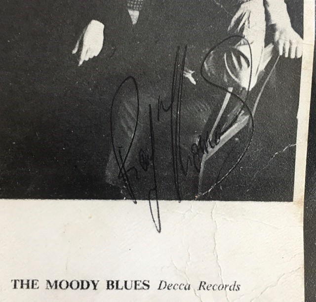 Moody Blues interest signed postcard and vintage vinyl - Image 5 of 6