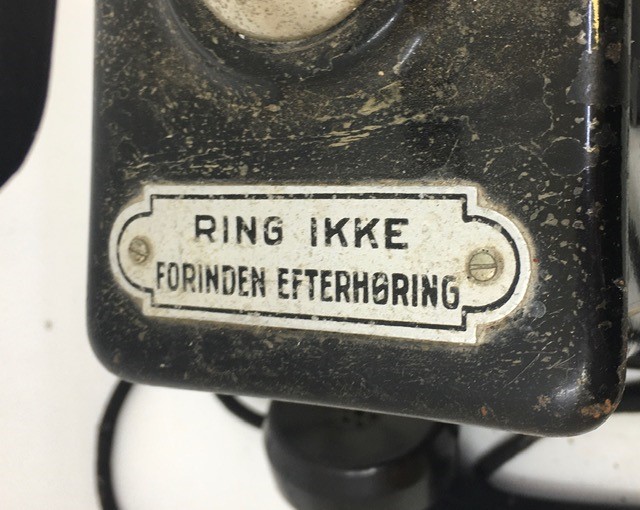 A vintage black telephone TELEFON AKTIESELSKAB - Image 3 of 4