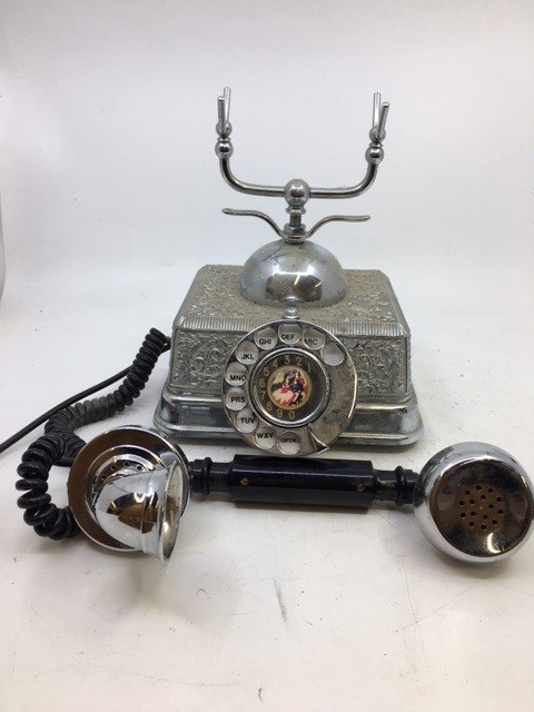 A vintage bell telephone, (MADE IN SINGAPORE) - Image 3 of 5