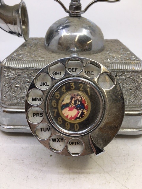 A vintage bell telephone, (MADE IN SINGAPORE) - Image 2 of 5