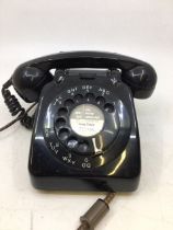 A vintage bell telephone (706 L PX 61/2)