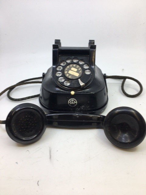 A vintage black bell telephone (RTT-56. A) - Image 3 of 6