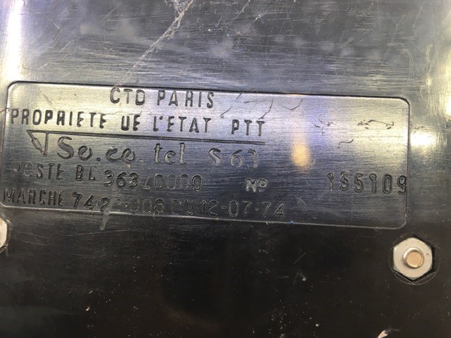 A vintage green bell telephone, (CTD PARIS, PROPAITE DE L'ETAT PTT, 135169) - Image 4 of 4