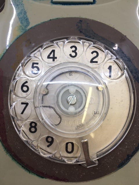 A vintage green bell telephone (TELE 8746 G, B.T. QC/CCF, BATCH SAMPLED FWR 83/1) - Image 2 of 3