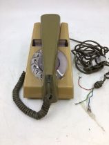 A vintage telephone (2/722, TCH 76/2)
