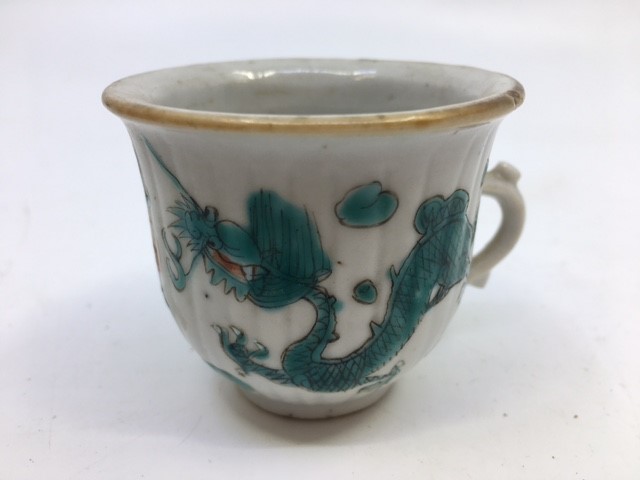 A set of Chinese Qing dynasty Famille Verte porcelain cups, height 5cm. (6)  Condition note: No - Image 2 of 4