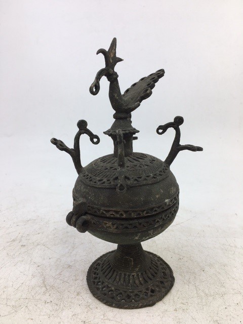 A collection of three Indian bronze items together with a bronze figure of a frog H: 15.5cm ( - Image 2 of 6