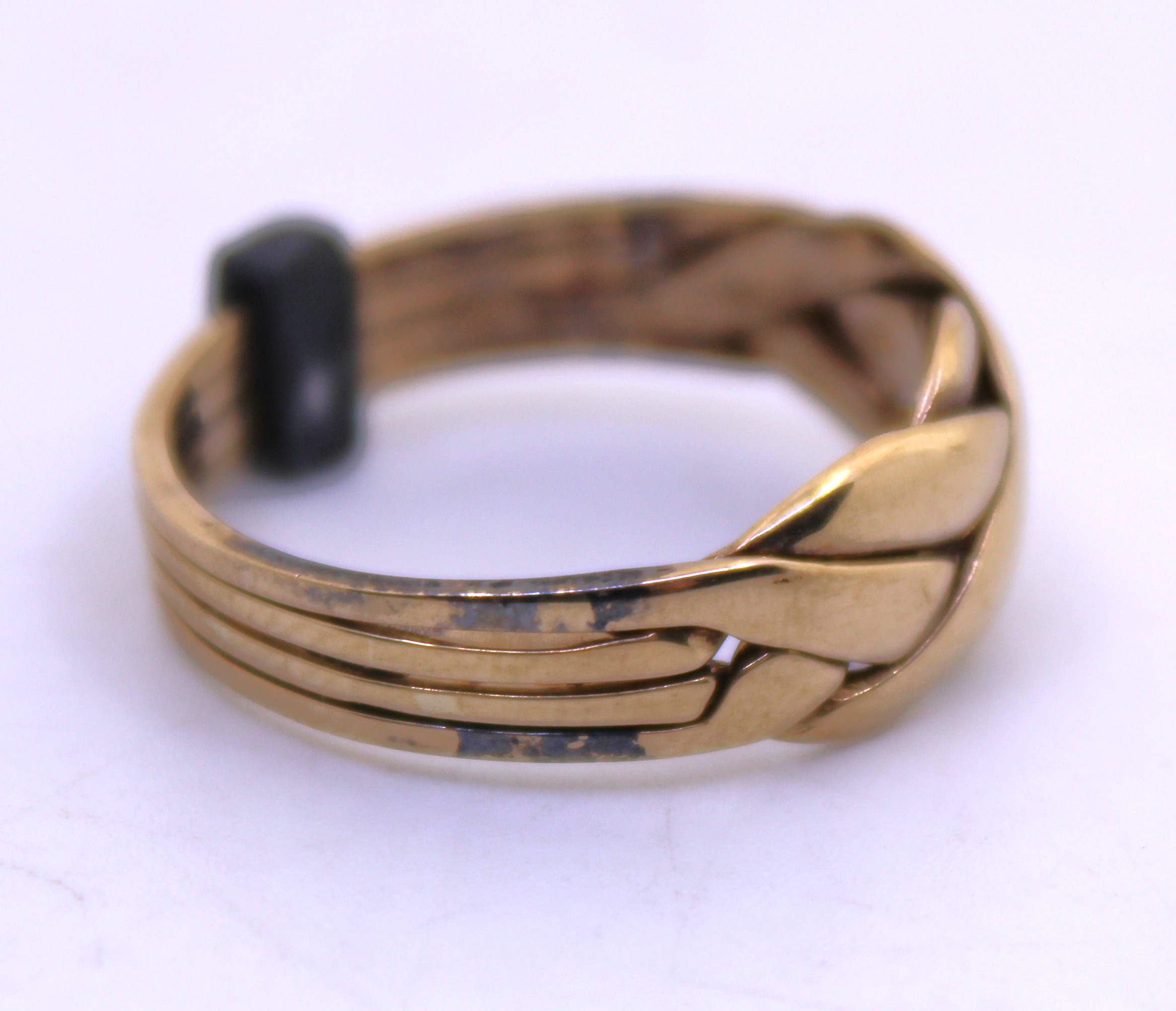 9ct Yellow Gold Puzzle Ring. Ring Size R.  Total weight is approx. 4.2 grams. - Image 2 of 3