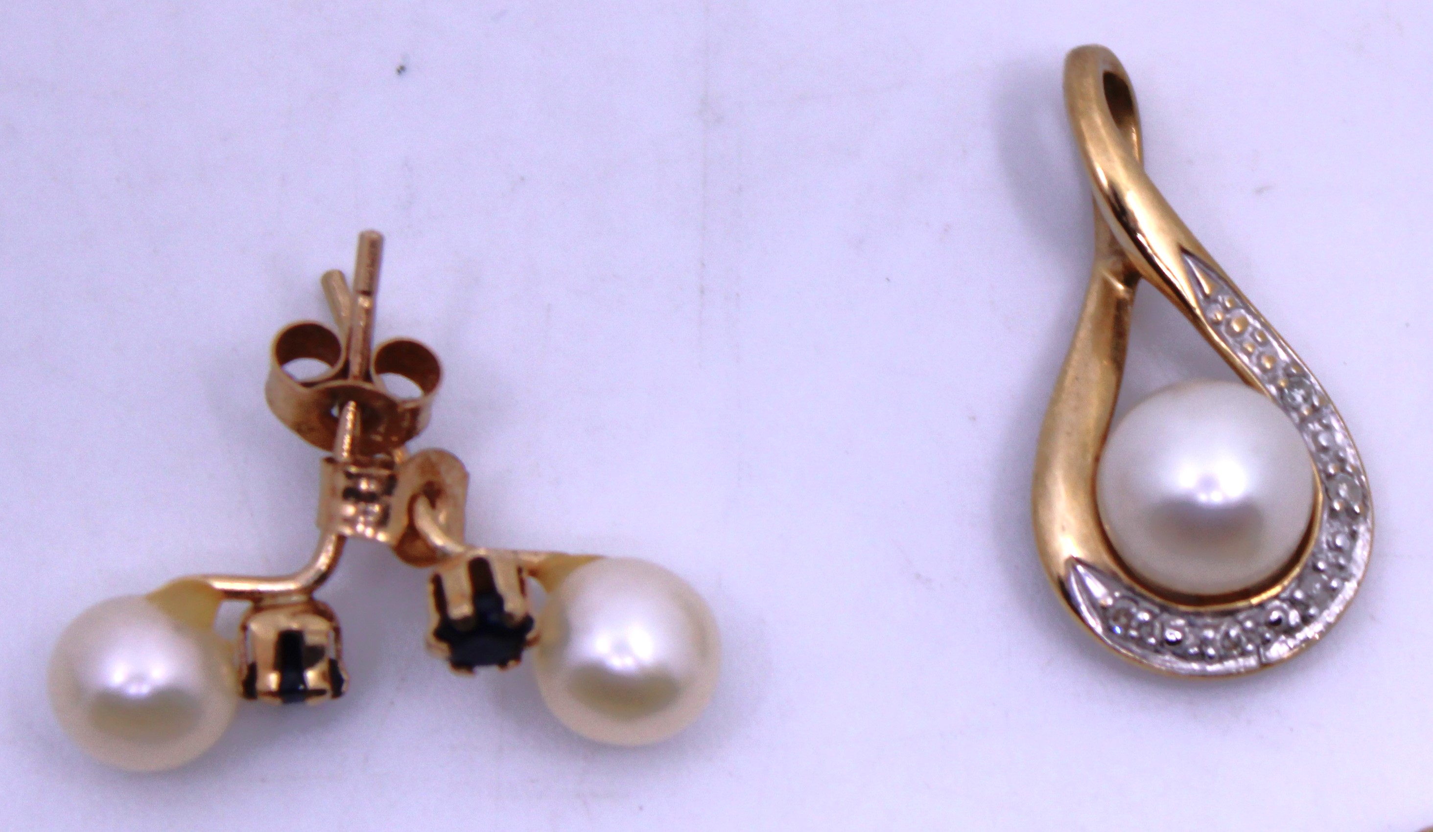 Selection of 9ct Yellow Gold Jewellery. To include five pairs of 9ct Yellow Gold Earrings to include - Image 2 of 4