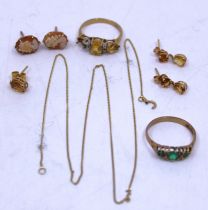 Selection of 9ct Gold Jewellery. Some of it broken Jewellery.  To include a 9ct Gold fine chain, two