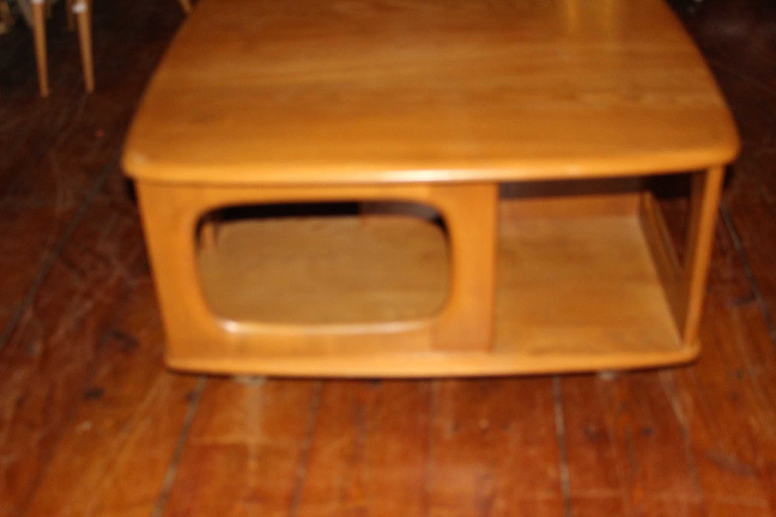 Ercol Pandoras box TV table very good used condition but one the draw knobs is broken. - Image 4 of 5