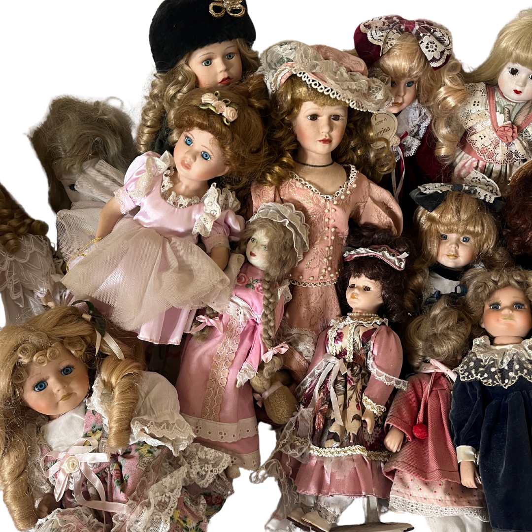 A large selection of modern, porcelain collectable dolls in various conditions. (qty a/f two boxes) - Image 2 of 2