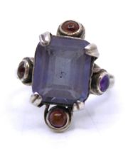 Vintage 925 Sterling Silver Synthetic Colour-Change Sapphire ring.  The ring contains a 12mm x