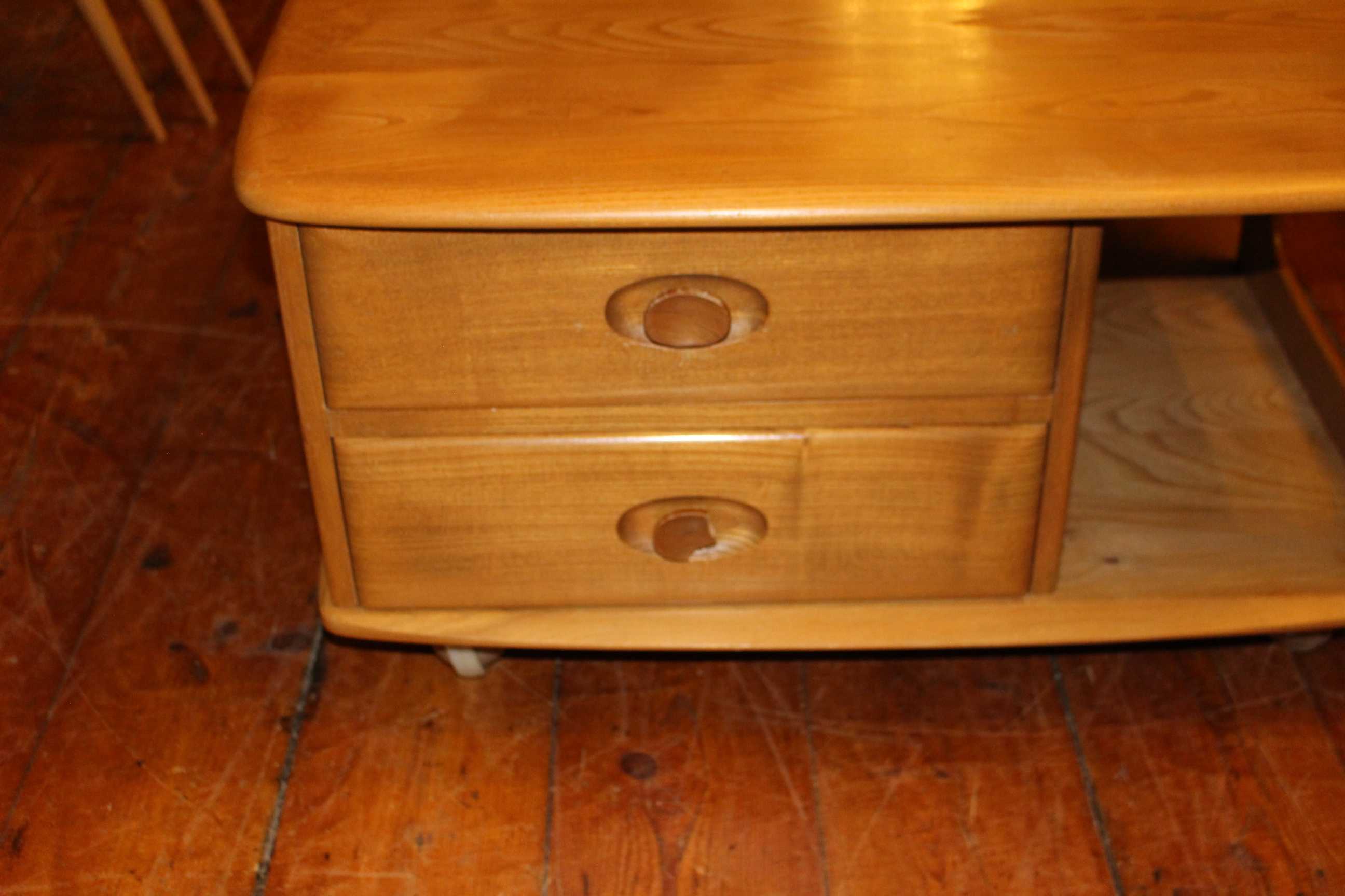Ercol Pandoras box TV table very good used condition but one the draw knobs is broken. - Image 5 of 5