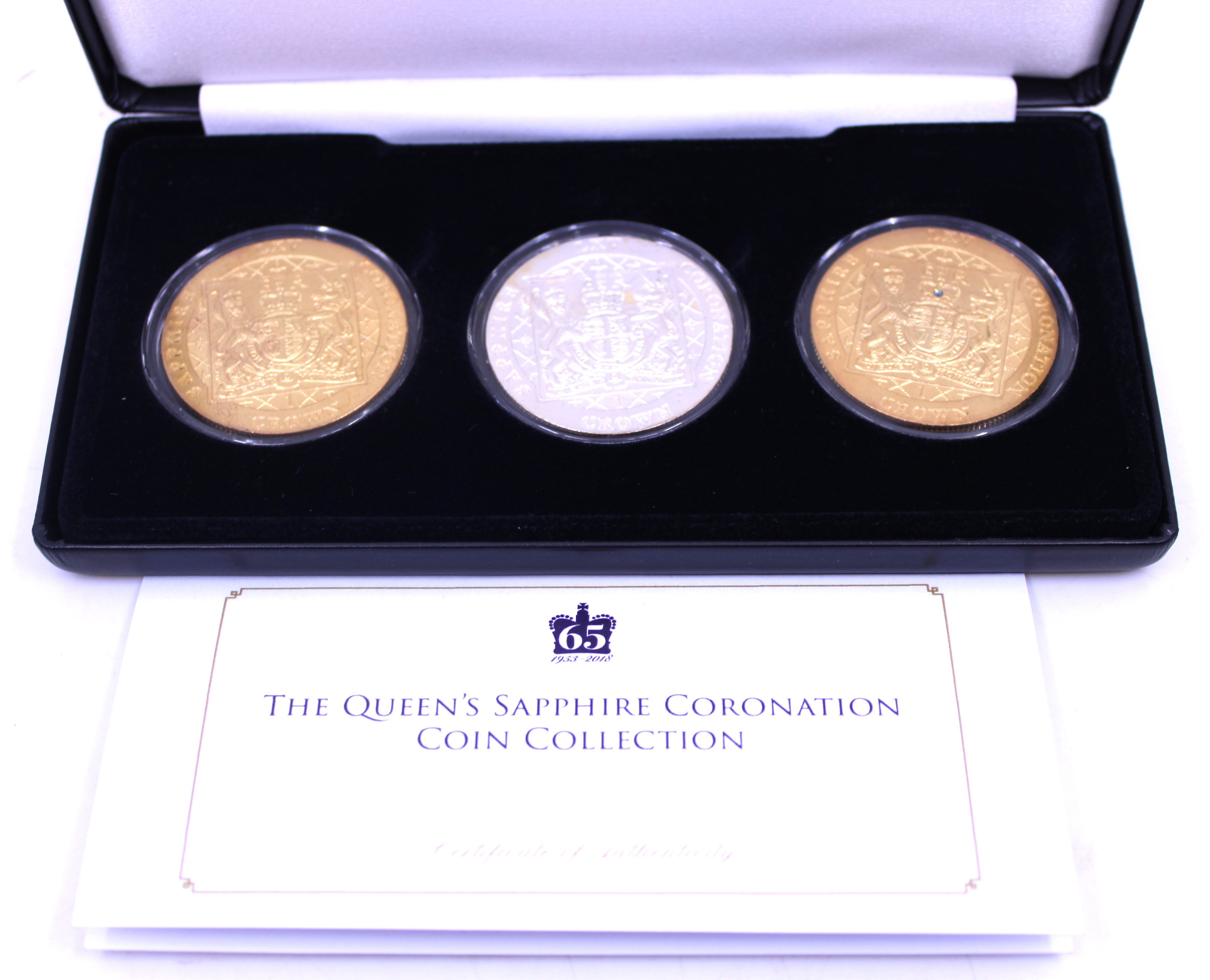 Selection of Two Collectors coins and a Collectors medal.  To include The Royal Mint Withdrawal from - Image 2 of 4