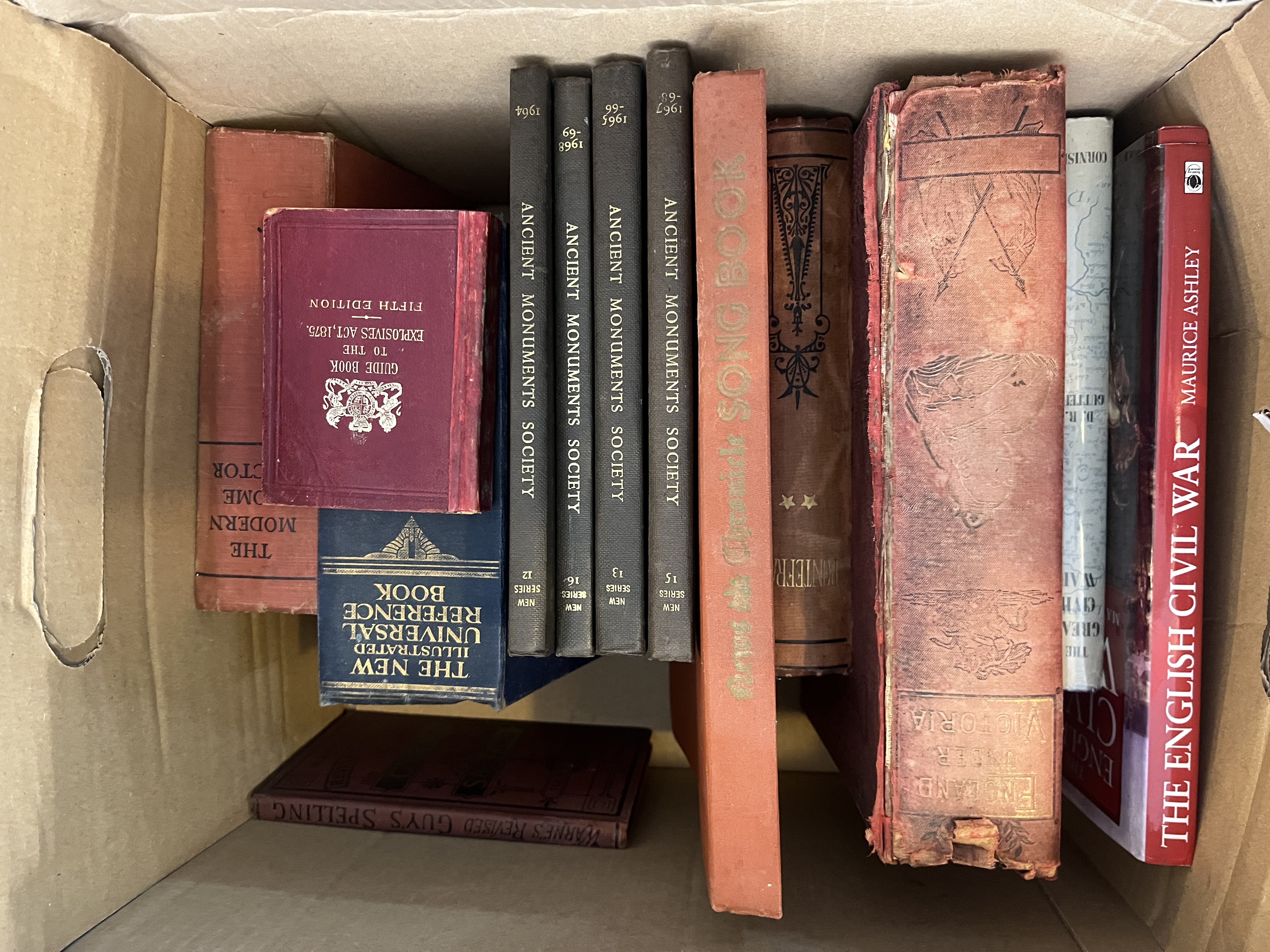 A collection of vintage and antique Historical interest books. (qty a/f) - Image 2 of 3