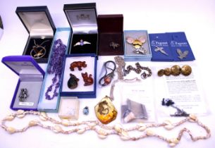 Selection of Costume Jewellery and Sterling Silver Jewellery in Jewellery Box. To include a Sterling