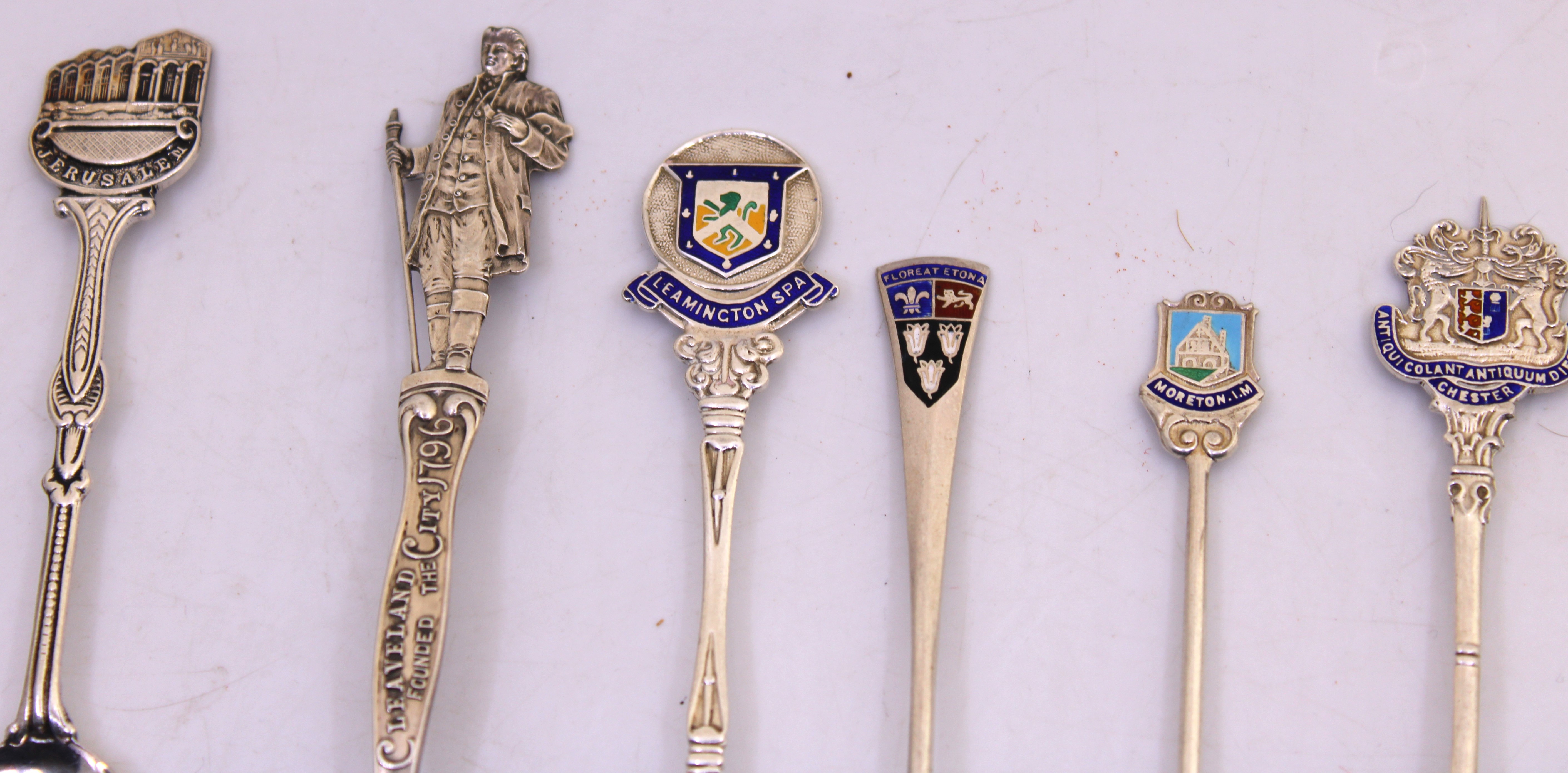Selection of Sterling Silver Crested Teaspoons, EPNS Teaspoons, Commemorative Coins and a - Image 6 of 7