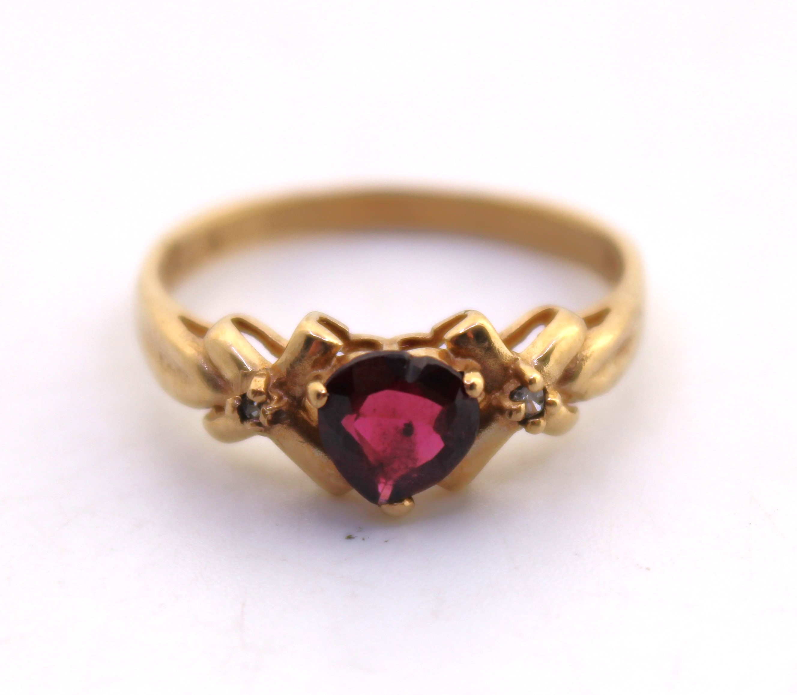 9ct Yellow Gold Heart Shaped Garnet and Cubic Zirconia Ring.  The Heart Shaped Garnet measures