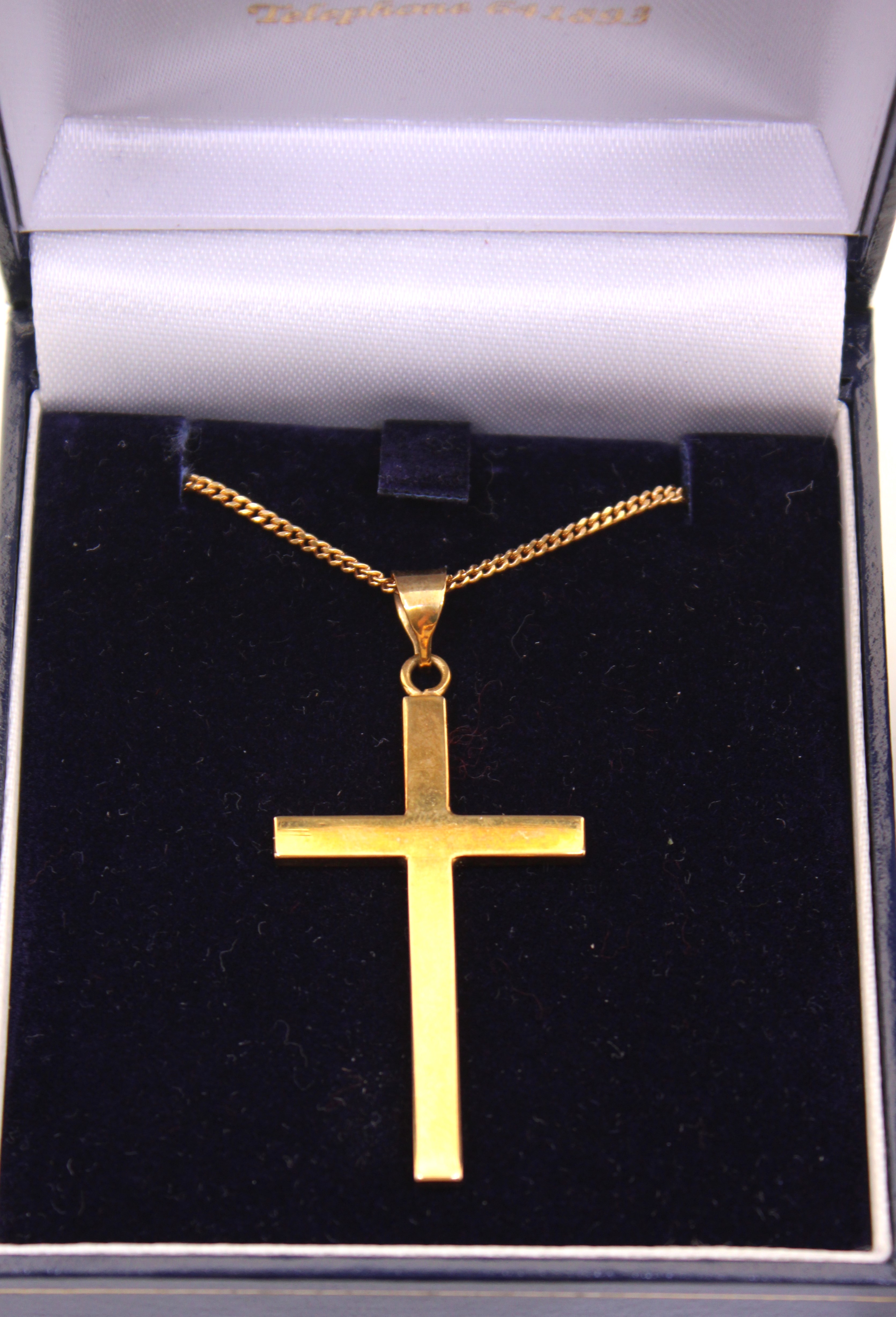 Selection of 9ct Gold Jewellery.  To include a 9ct Gold Cross Pendant and Chain, a 9ct Gold Cross - Image 3 of 5