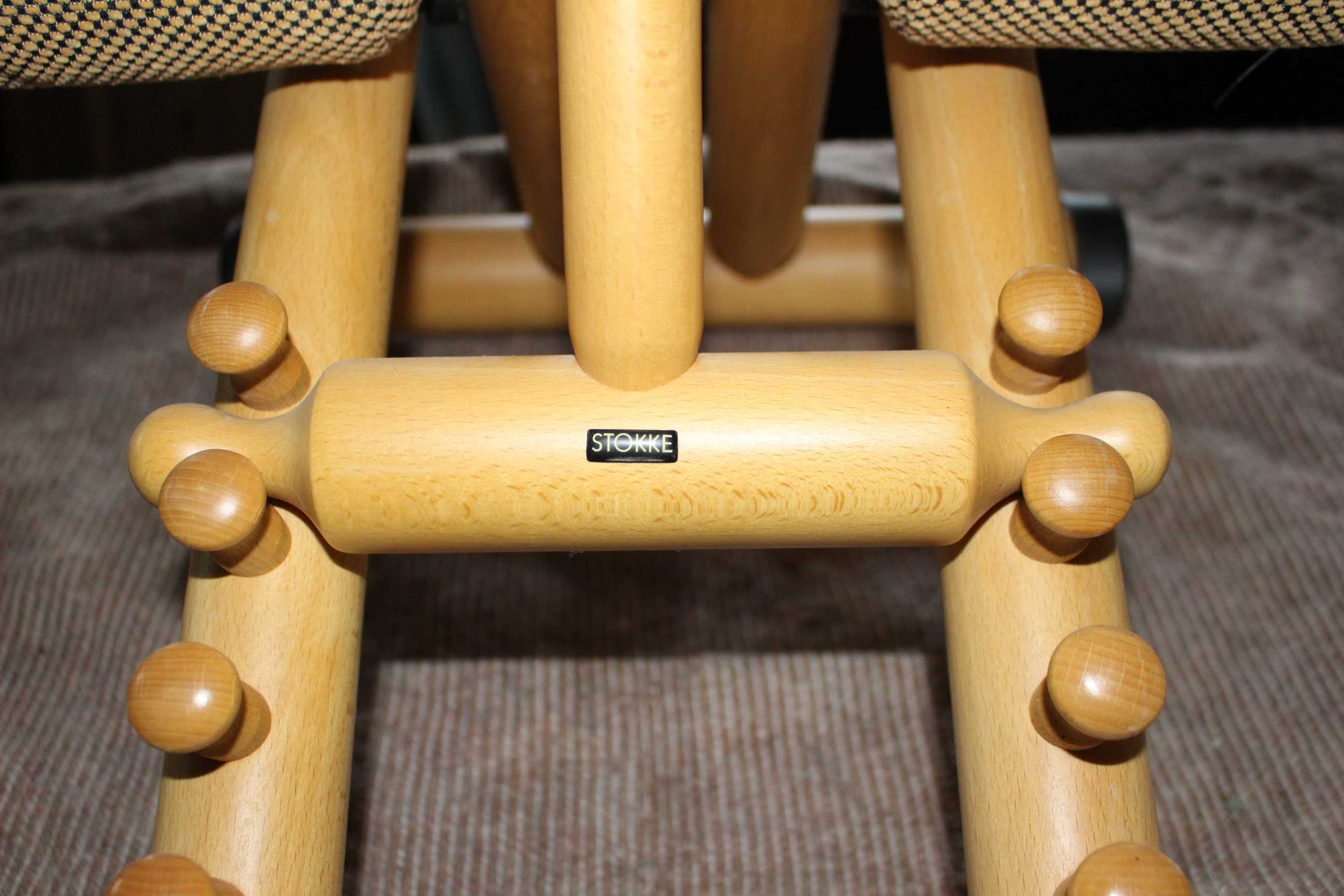 Wooden framed ergonomic kneeling stool with adjustable height (STOKKE Brand) - Image 3 of 4