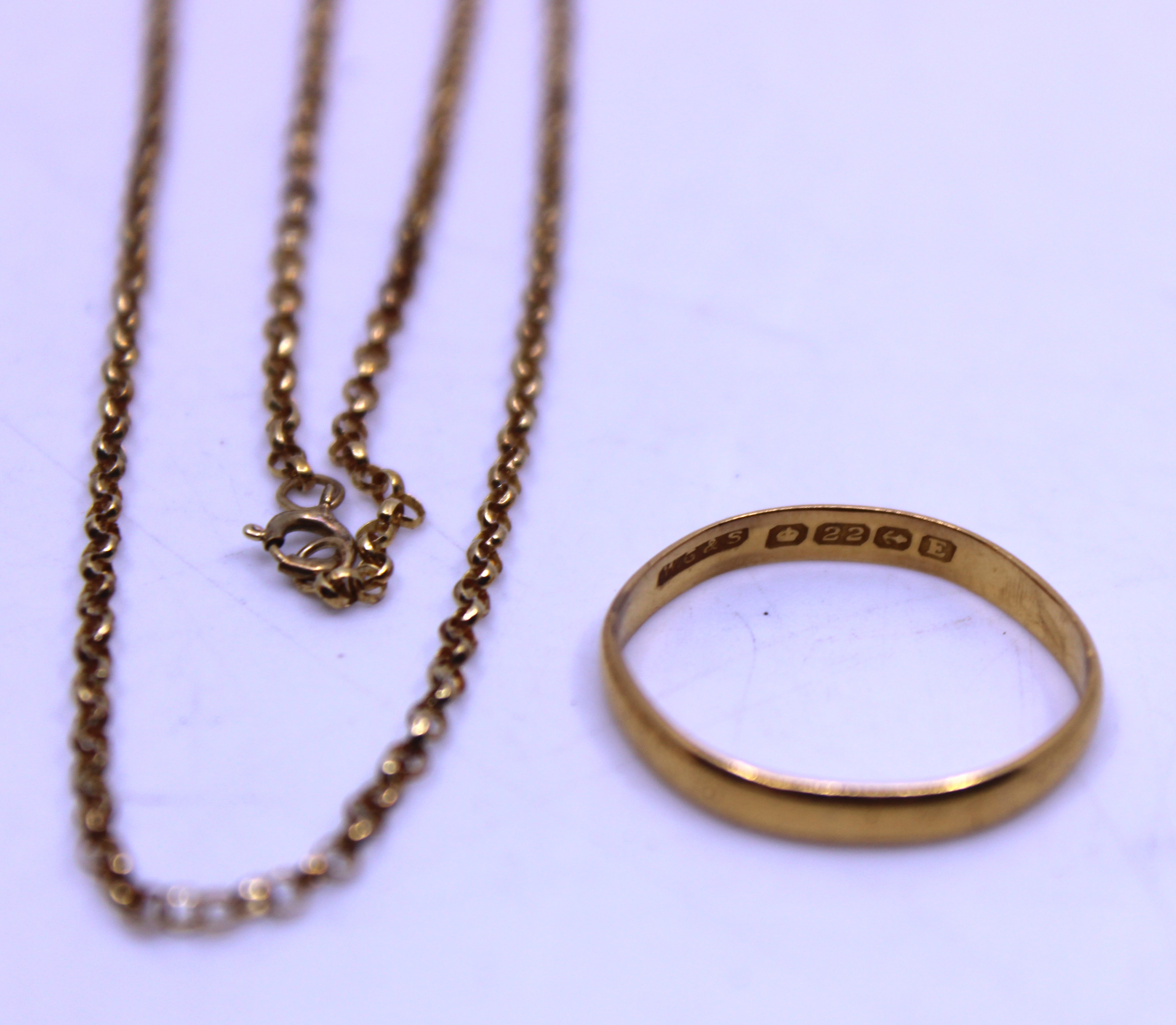 9ct Yellow Gold Fine Belcher Chain and a 22ct Yellow Gold Wedding Band.  The 9ct Yellow Gold Fine - Image 2 of 3