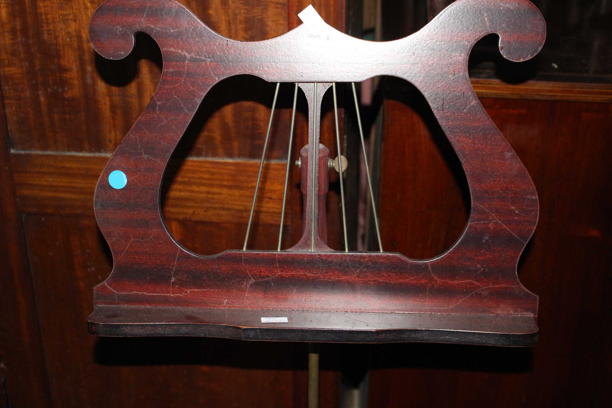 An extending wooden music stand with brass pole, together with a mahogany dressing table mirror - Image 3 of 5