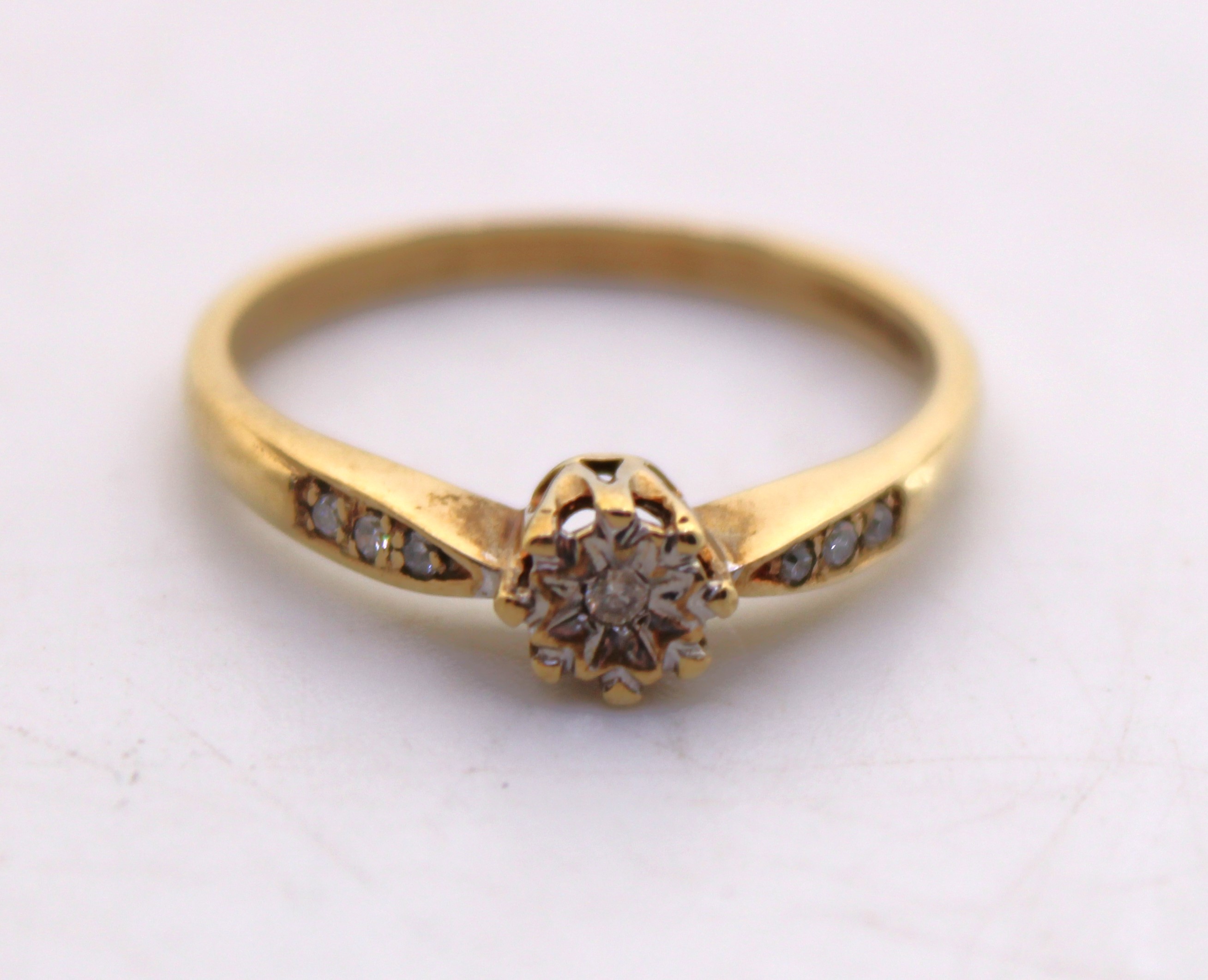 Selection of Five 9ct Gold Ilusion Set Diamond Engagement Rings.  The biggest Diamond size is - Image 2 of 4
