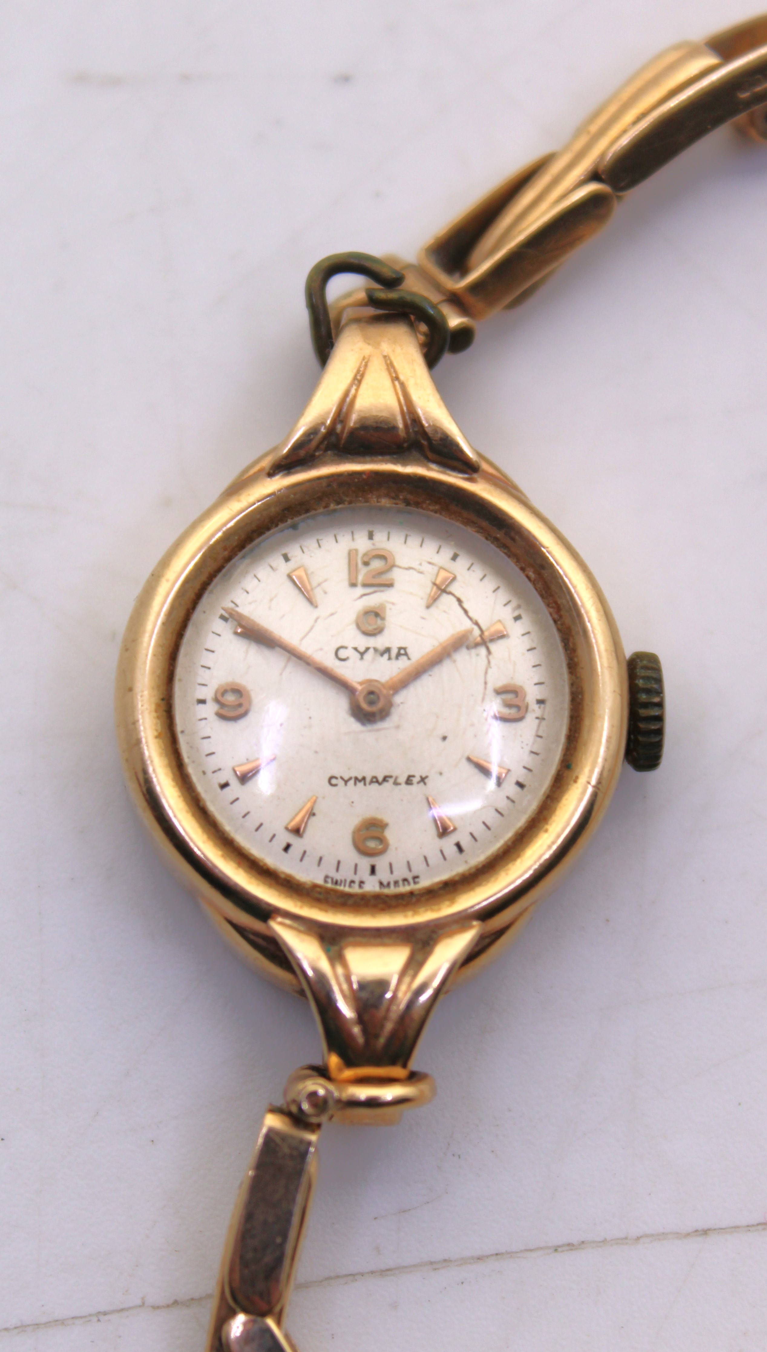 Ladies Vintage 9ct Gold Cyma Watch with 9ct Gold Stretchable Bracelet.  The back of the 9ct Gold - Image 2 of 3