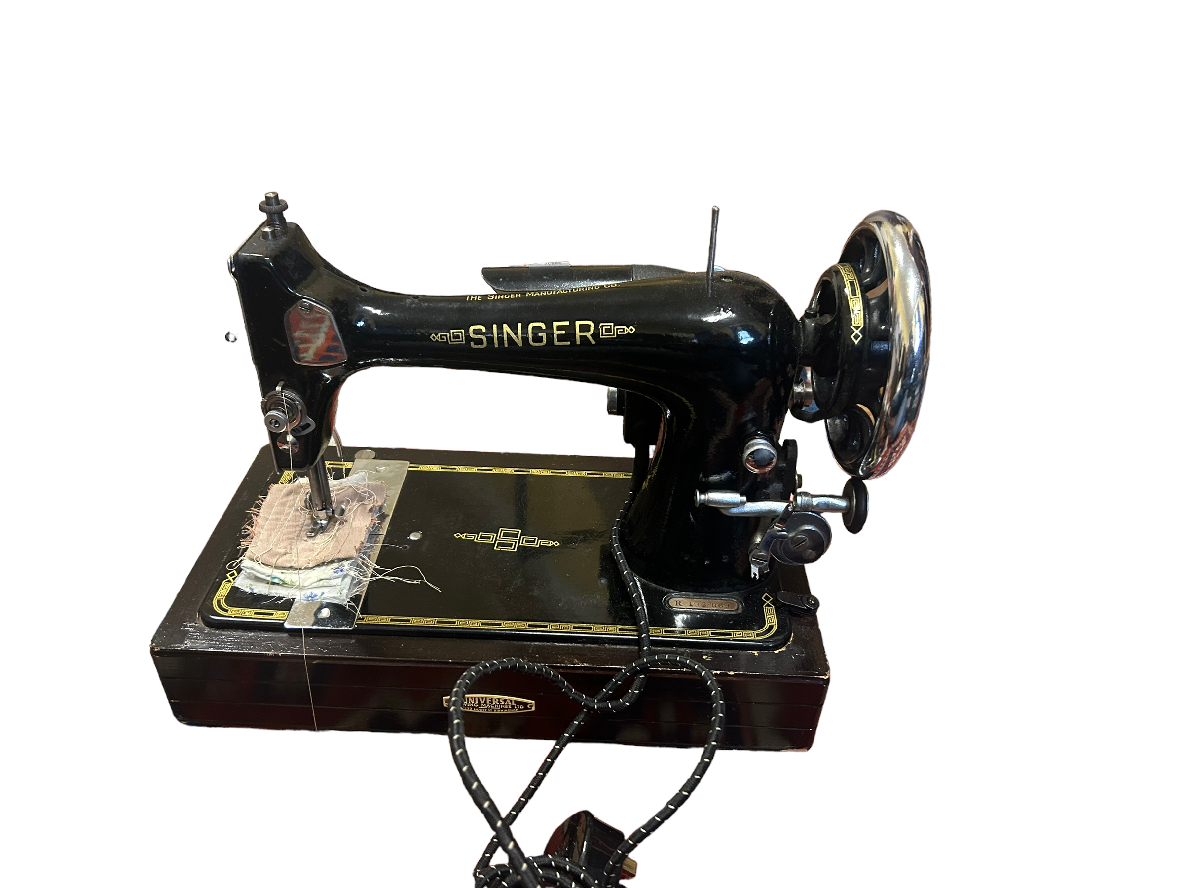 A 1950s singer sewing machine in case, model number on plaque R 192 869, untested (1) - Image 2 of 2
