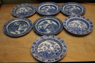 A pair of early 19th century Wedgwood "Chinese vase/blue bamboo" transfer printed plates, a matching